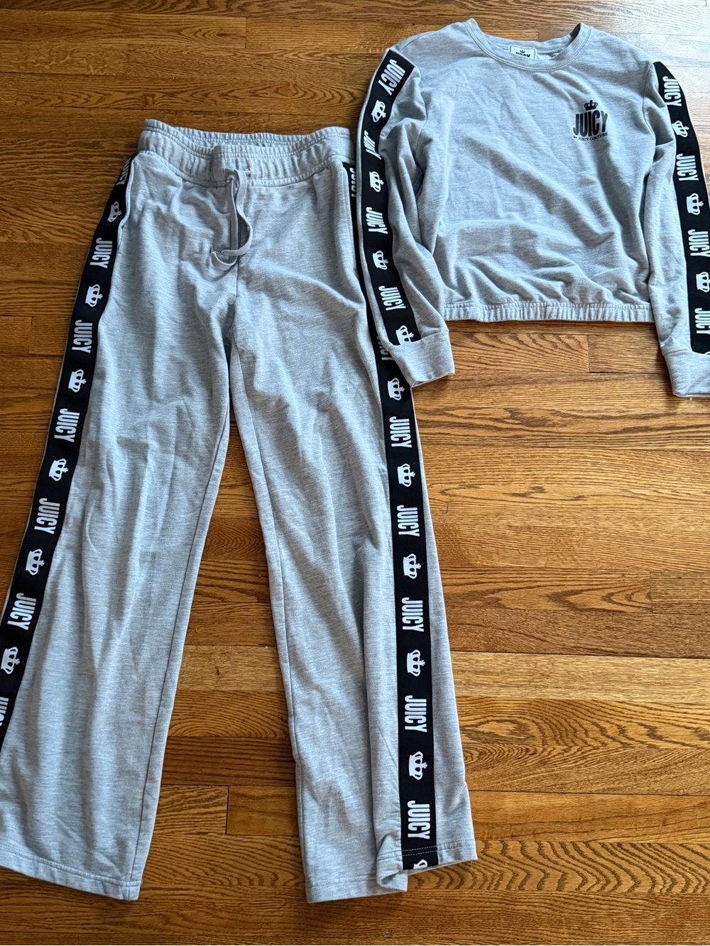 Juicy Couture Gray Sweatshirt & Joggers Set with Black Logo band